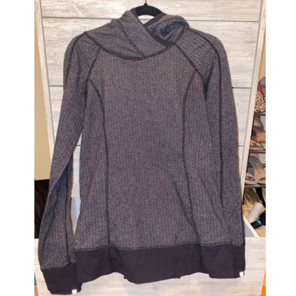 Lululemon Pull Over - image 1